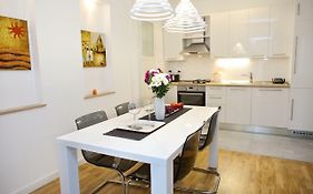 Le Monde Apartment